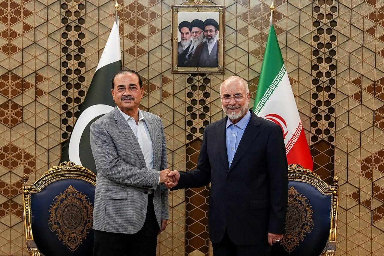تصویر مقالۀ اصلی فارسی